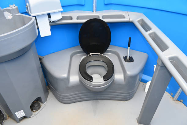 Portable Toilet Options We Offer in Dexter, GA